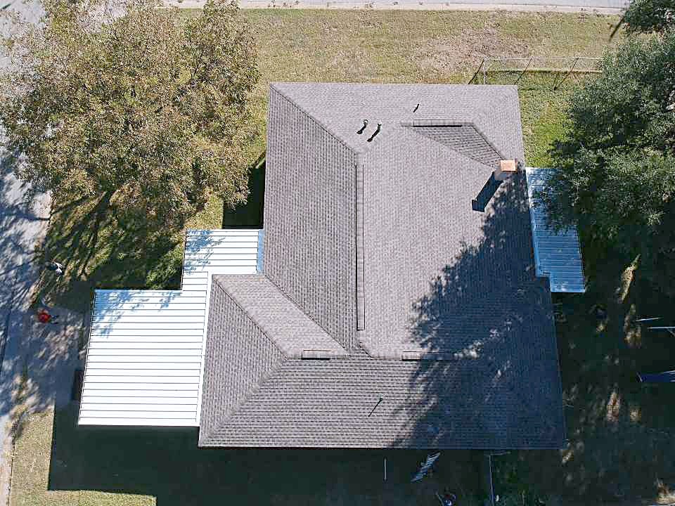 Reveles Roofing crew at work